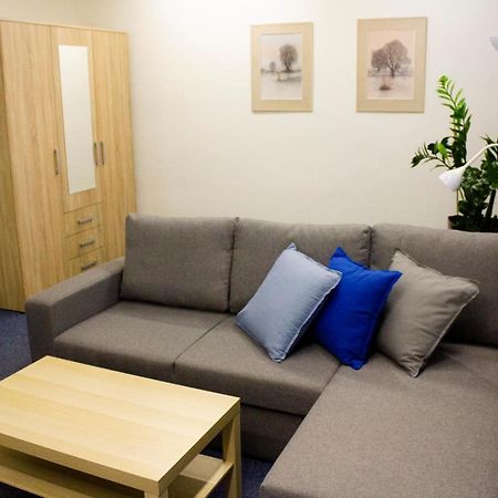 Blue Apartment In Beautiful English Style Garden With Atmosphere Πράγα Εξωτερικό φωτογραφία