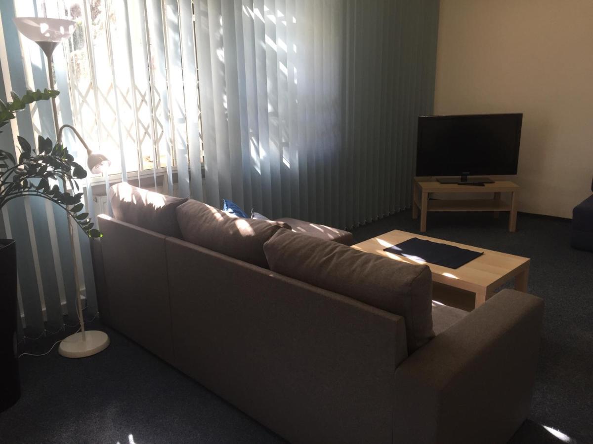 Blue Apartment In Beautiful English Style Garden With Atmosphere Πράγα Εξωτερικό φωτογραφία