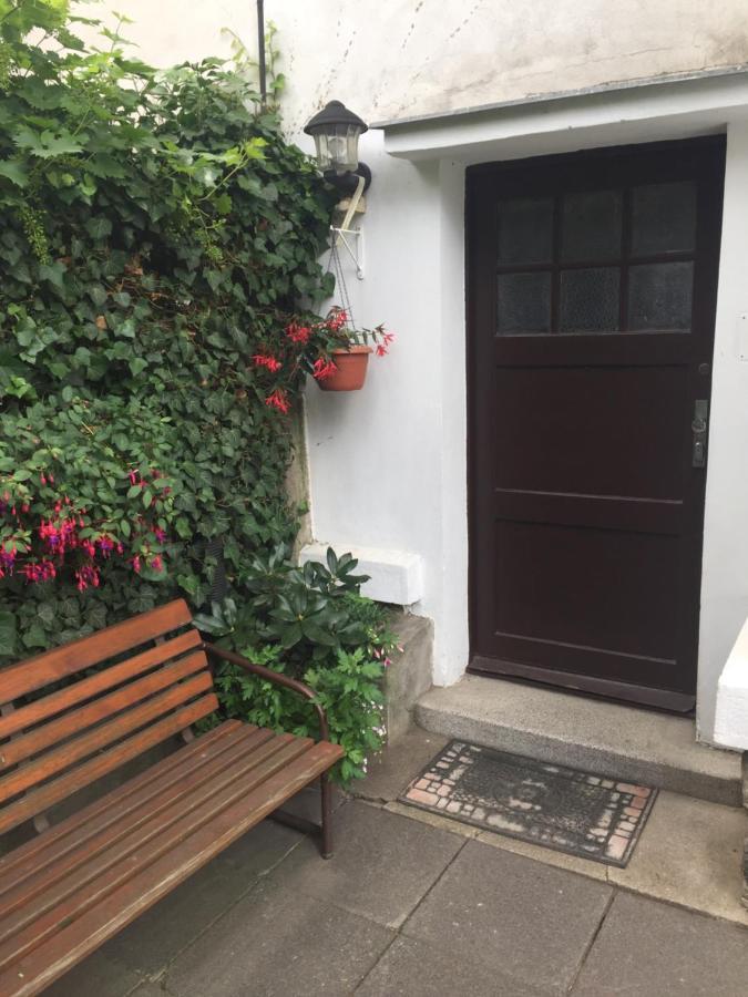 Blue Apartment In Beautiful English Style Garden With Atmosphere Πράγα Εξωτερικό φωτογραφία