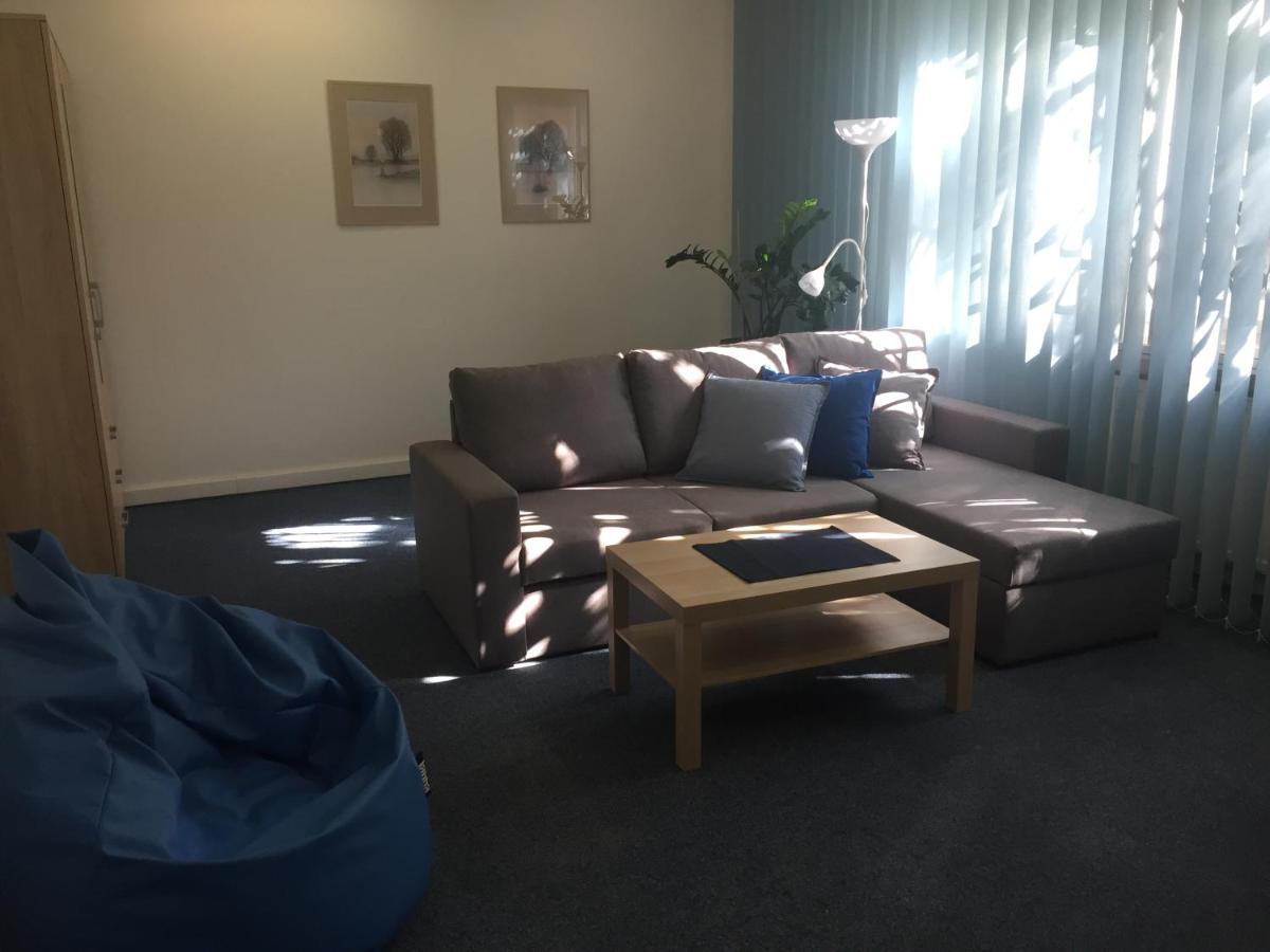 Blue Apartment In Beautiful English Style Garden With Atmosphere Πράγα Εξωτερικό φωτογραφία