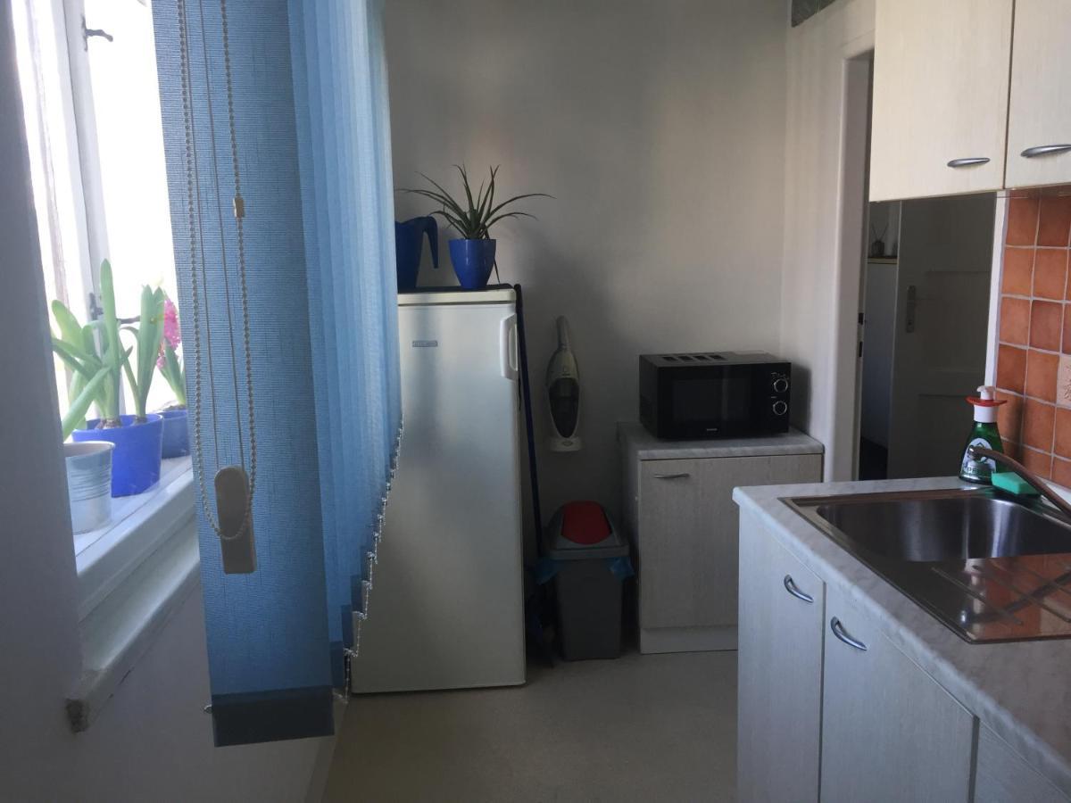 Blue Apartment In Beautiful English Style Garden With Atmosphere Πράγα Εξωτερικό φωτογραφία